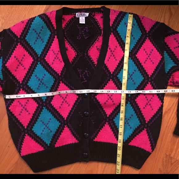 Vintage Over-Sized Argyle Pattern Cardigan Sweater - Picture 7 of 8